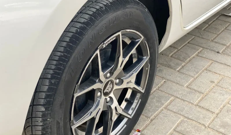 
								Toyota Aqua S full									