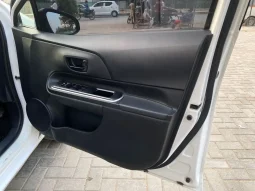 
										Toyota Aqua S full									