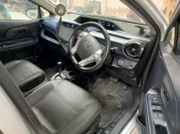 
										Toyota Aqua full									