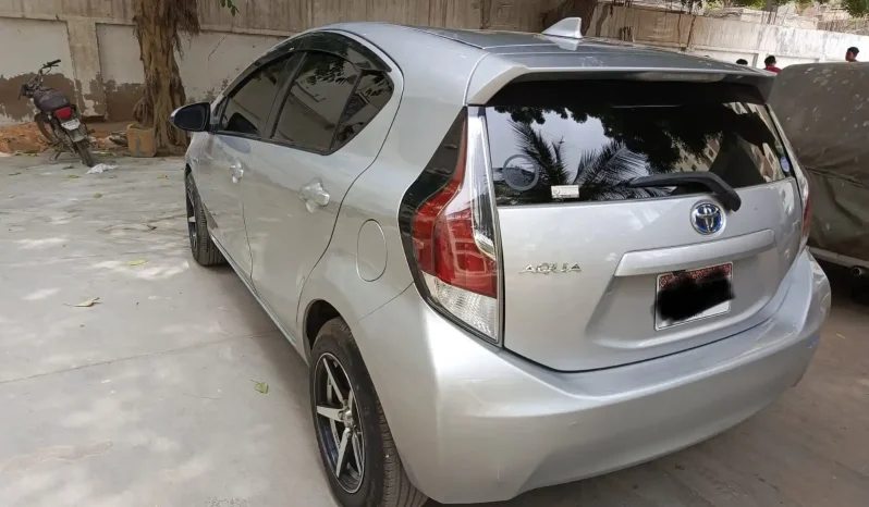 
								Toyota Aqua full									