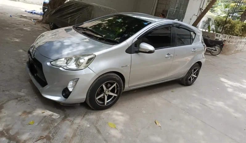 
								Toyota Aqua full									
