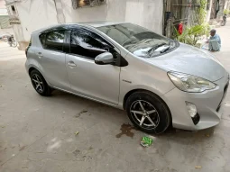 
										Toyota Aqua full									
