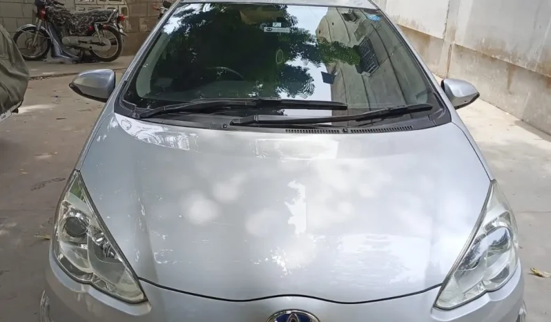 
								Toyota Aqua full									