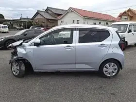 Daihatsu Mira ES