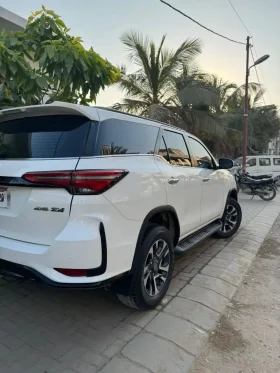 Toyota Fortuner Legender