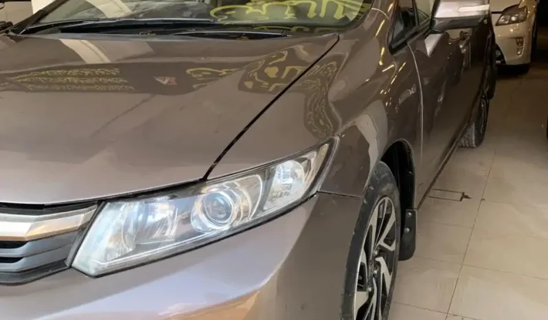 
								Honda Civic 1.8 Ug full									