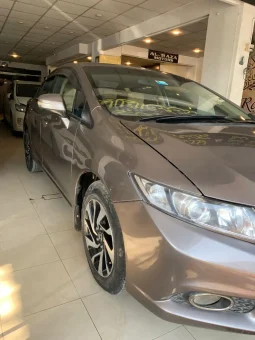 
										Honda Civic 1.8 Ug full									