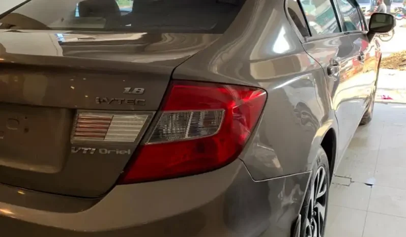 
								Honda Civic 1.8 Ug full									