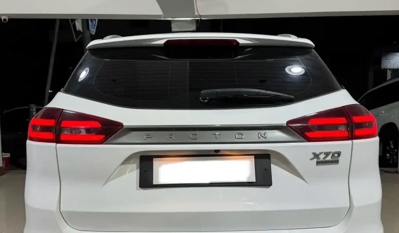 
								Proton X70 Premium FWD full									