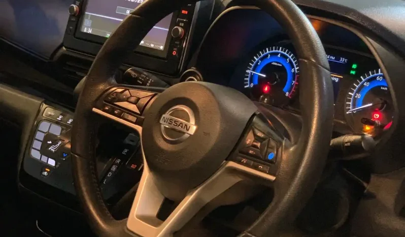 
								Nissan Dayz Highway Star full									