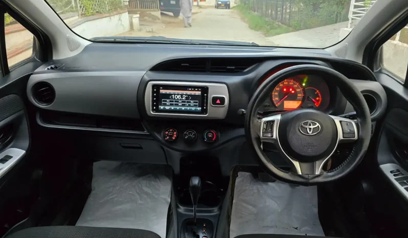 
								Toyota Vitz full									